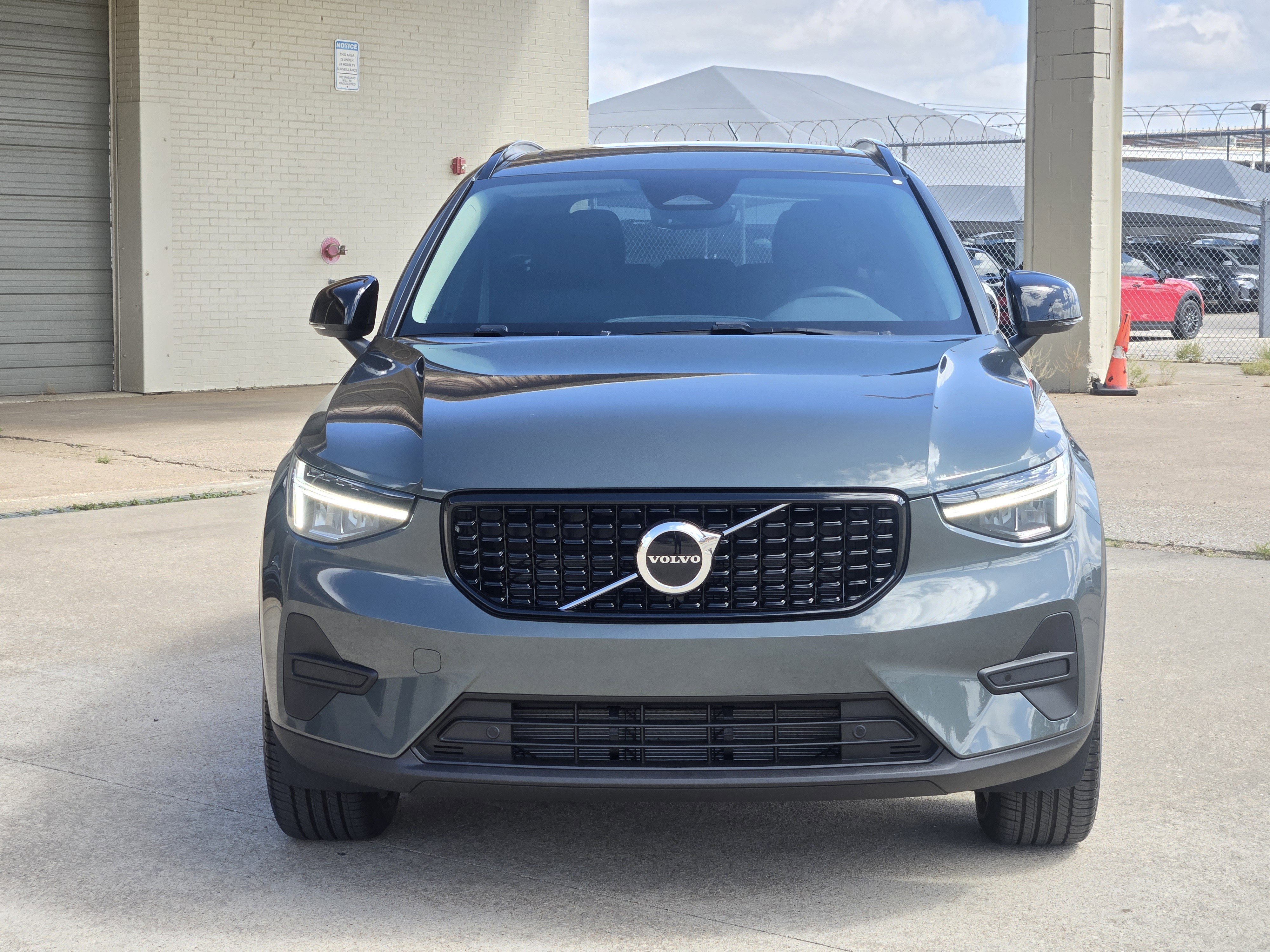 Used 2026 Volvo XC40 B5 Core SUV