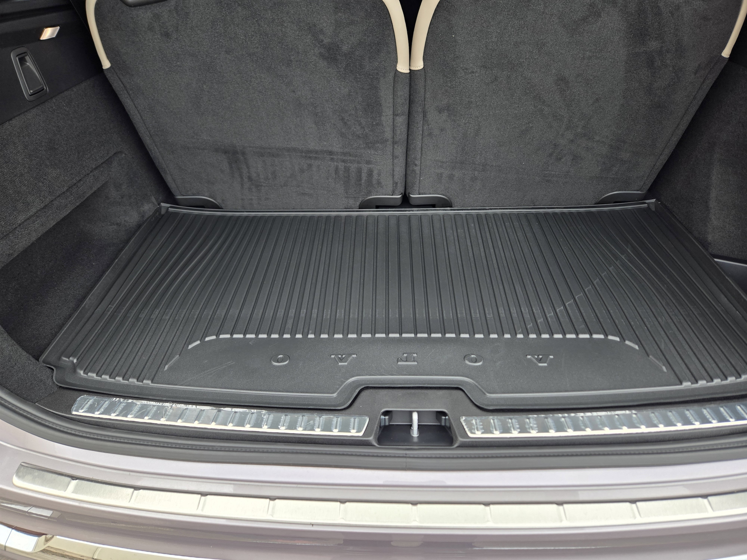 2026 Volvo XC90 Plus - Photo 32
