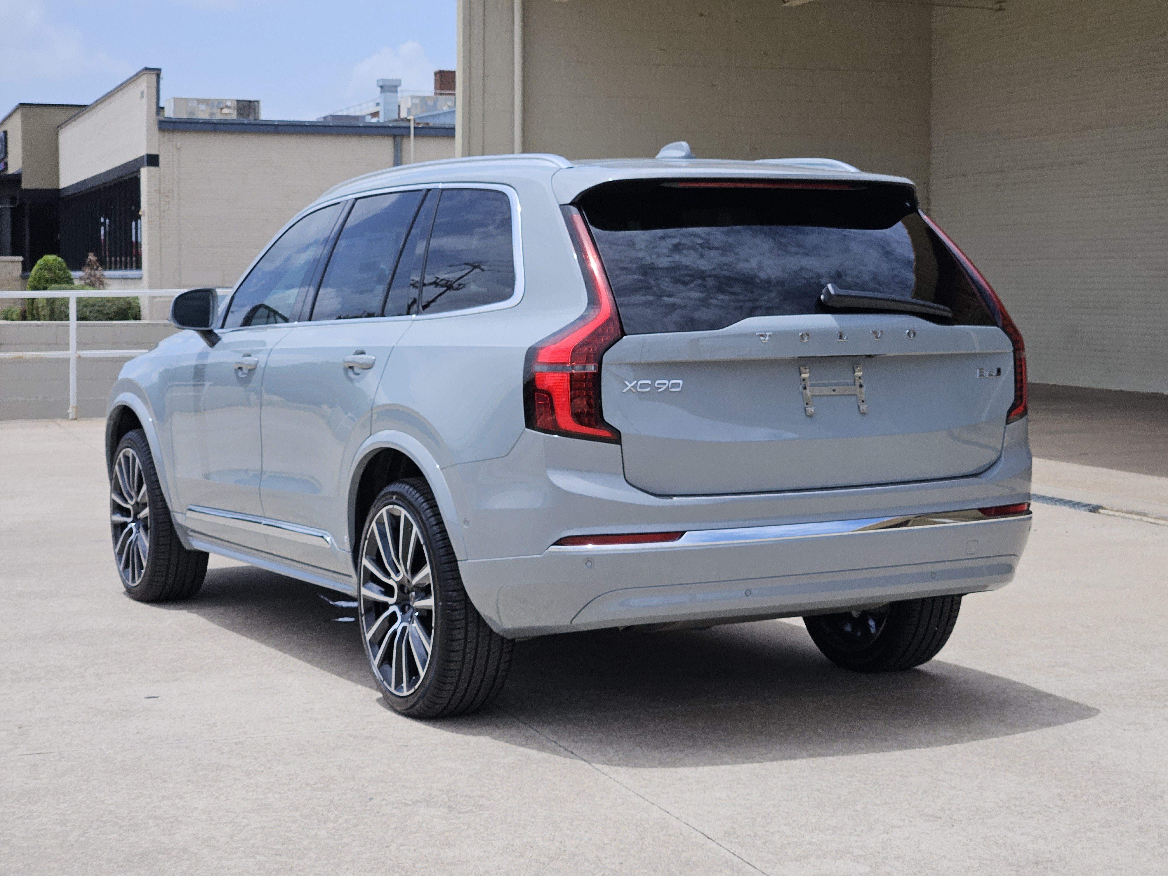 New 2026 Volvo XC90 B6 Plus 7-Seater SUV