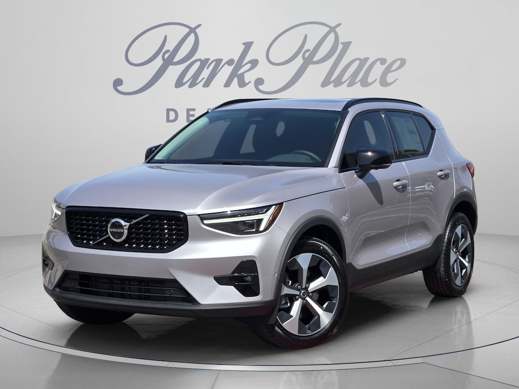Used 2026 Volvo XC40 B5 Plus SUV