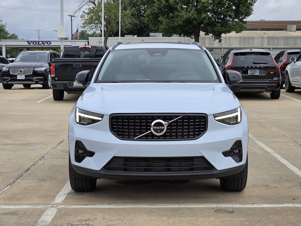Used 2026 Volvo XC40 B5 Ultra SUV