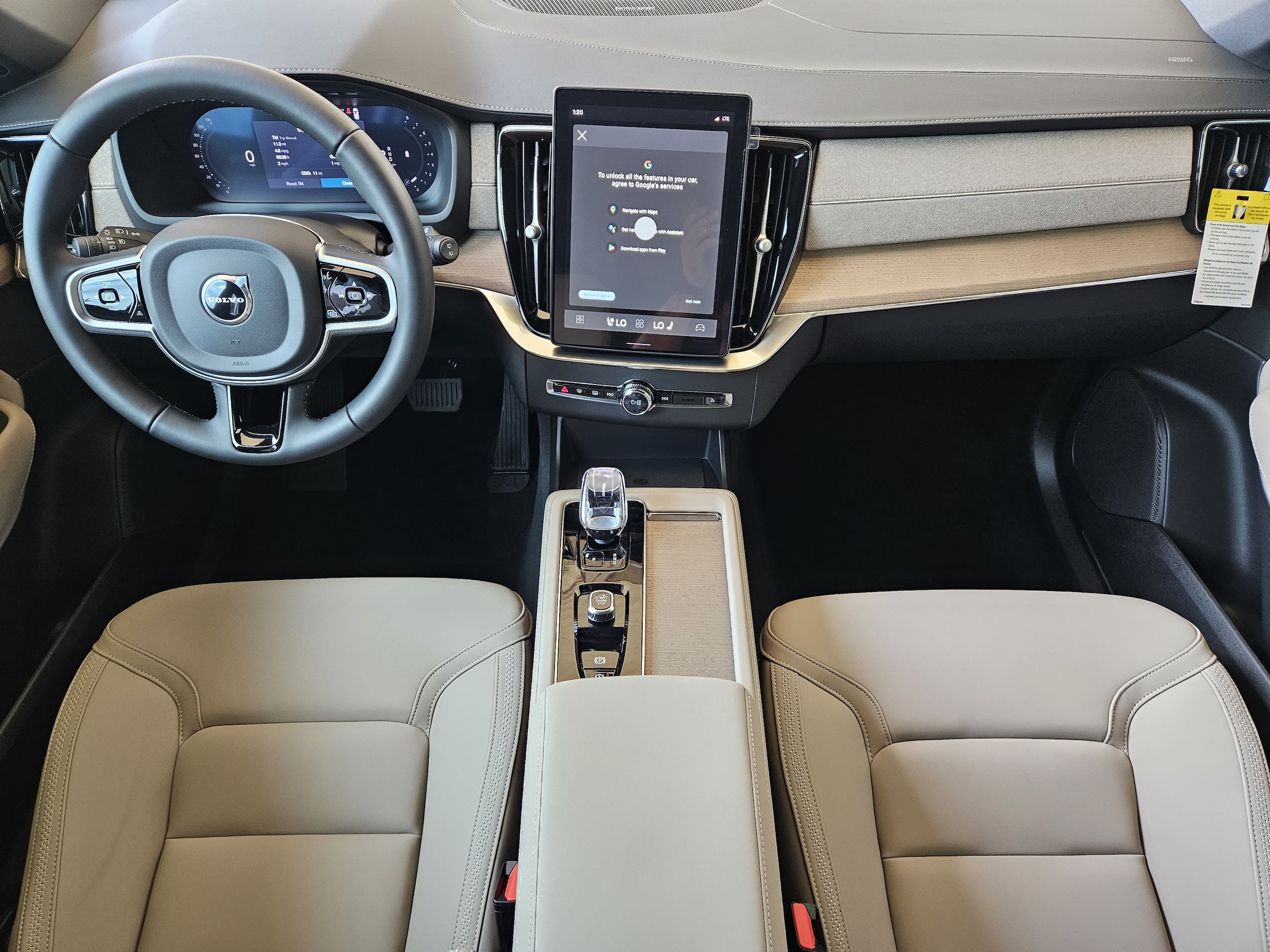 2026 Volvo XC90 Plus - Photo 25