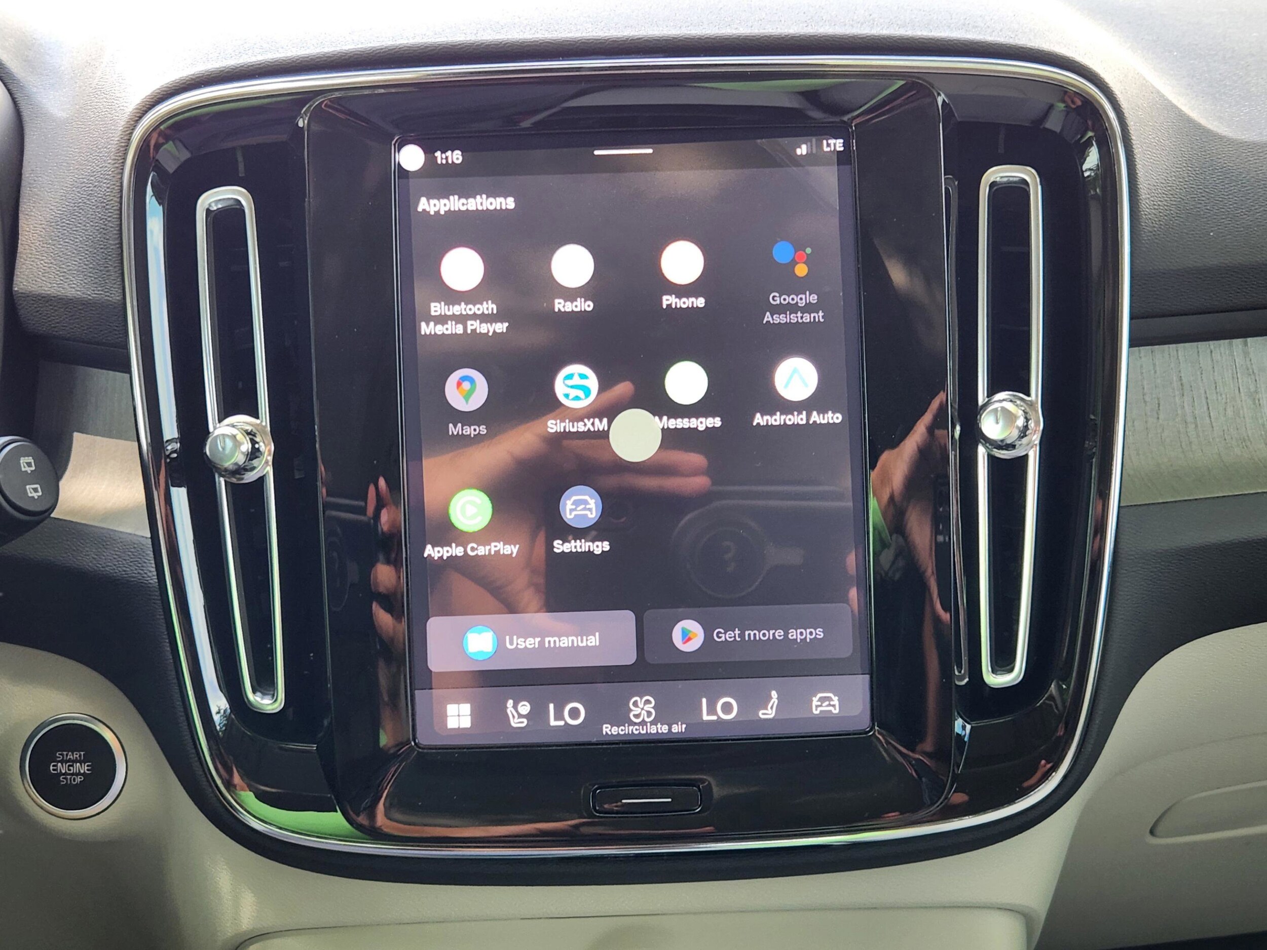 2026 Volvo XC40 Plus - Photo 13