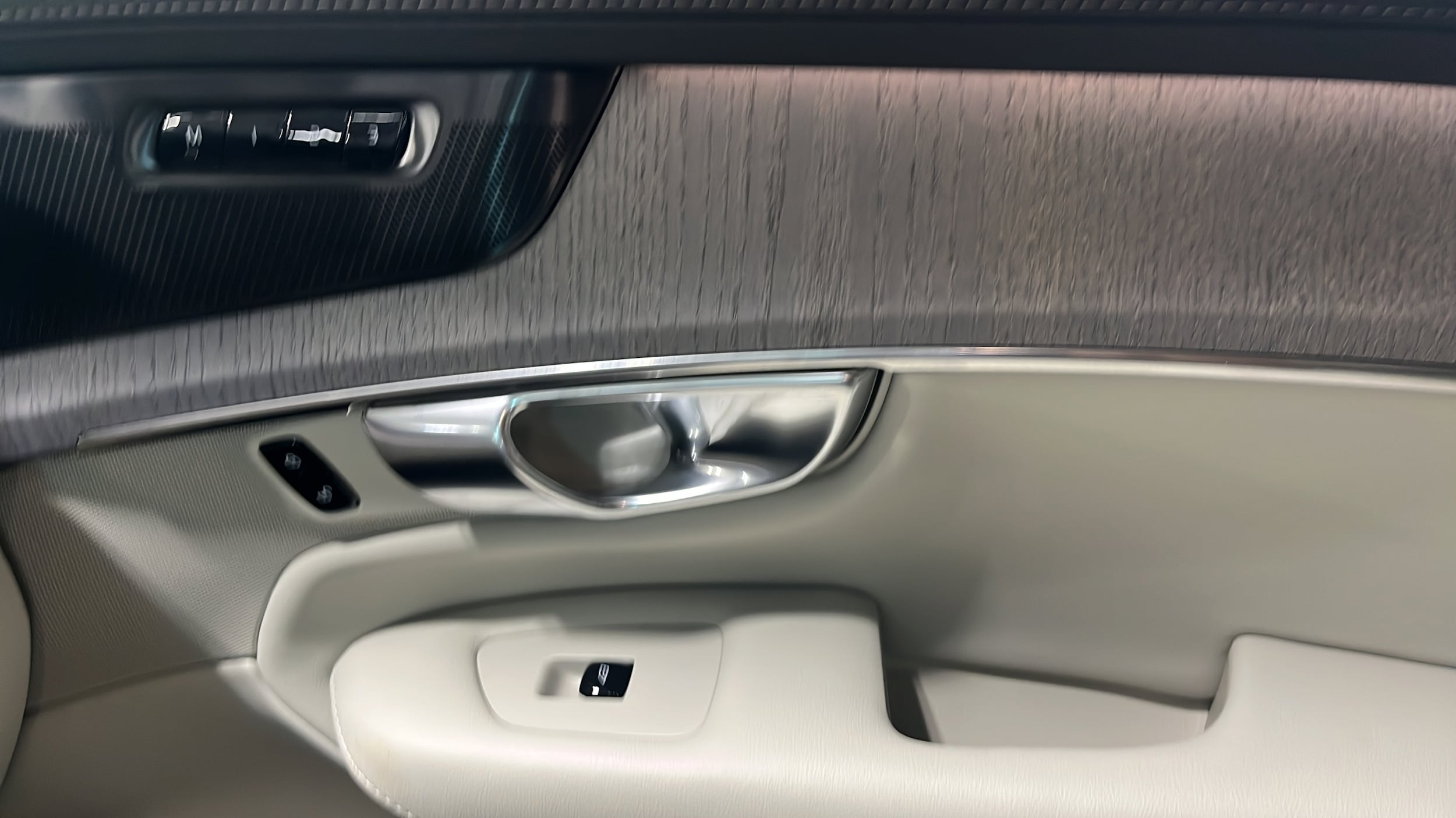 2026 Volvo XC90 Ultra - Photo 16