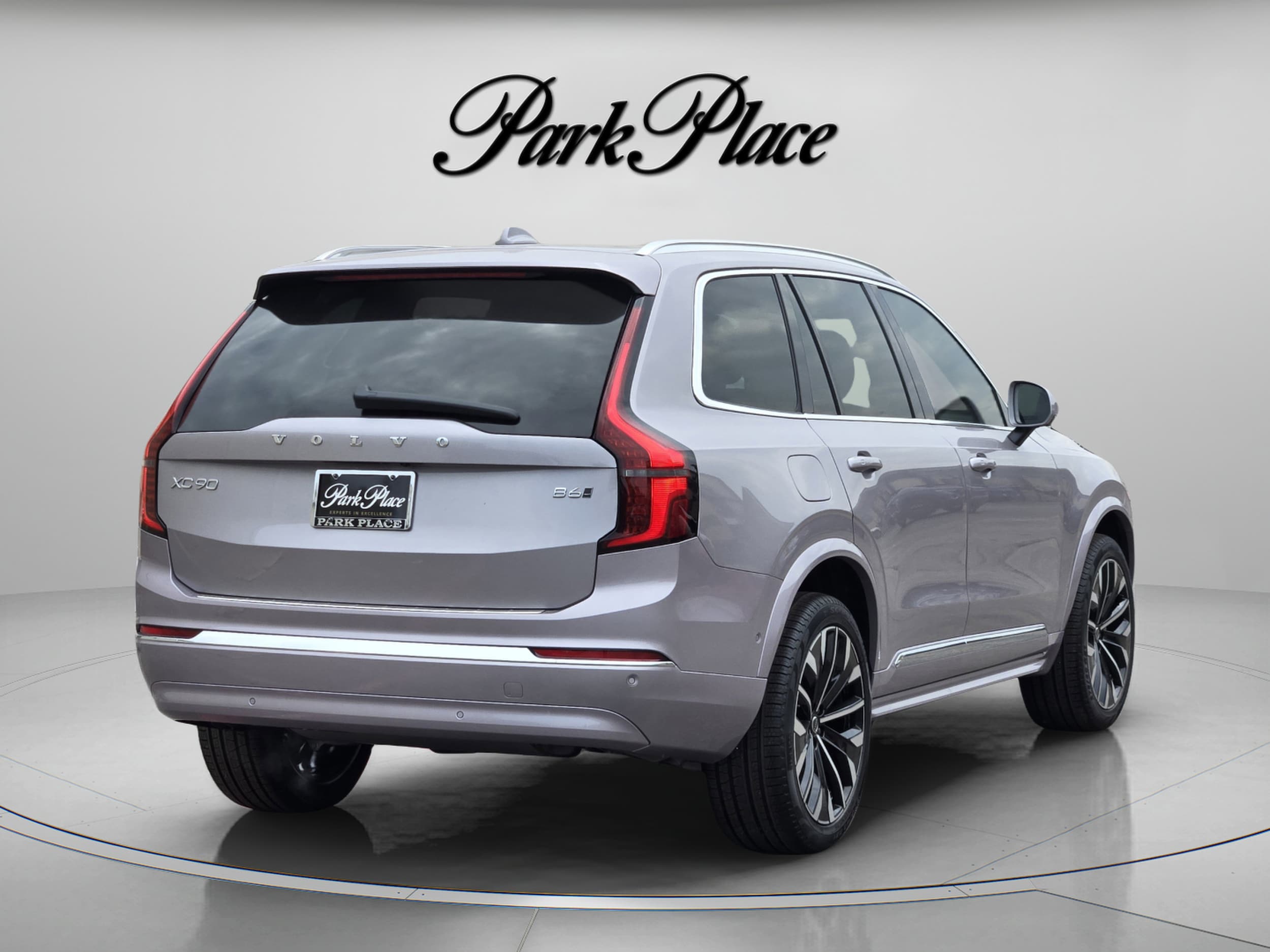 2026 Volvo XC90 Plus - Photo 6