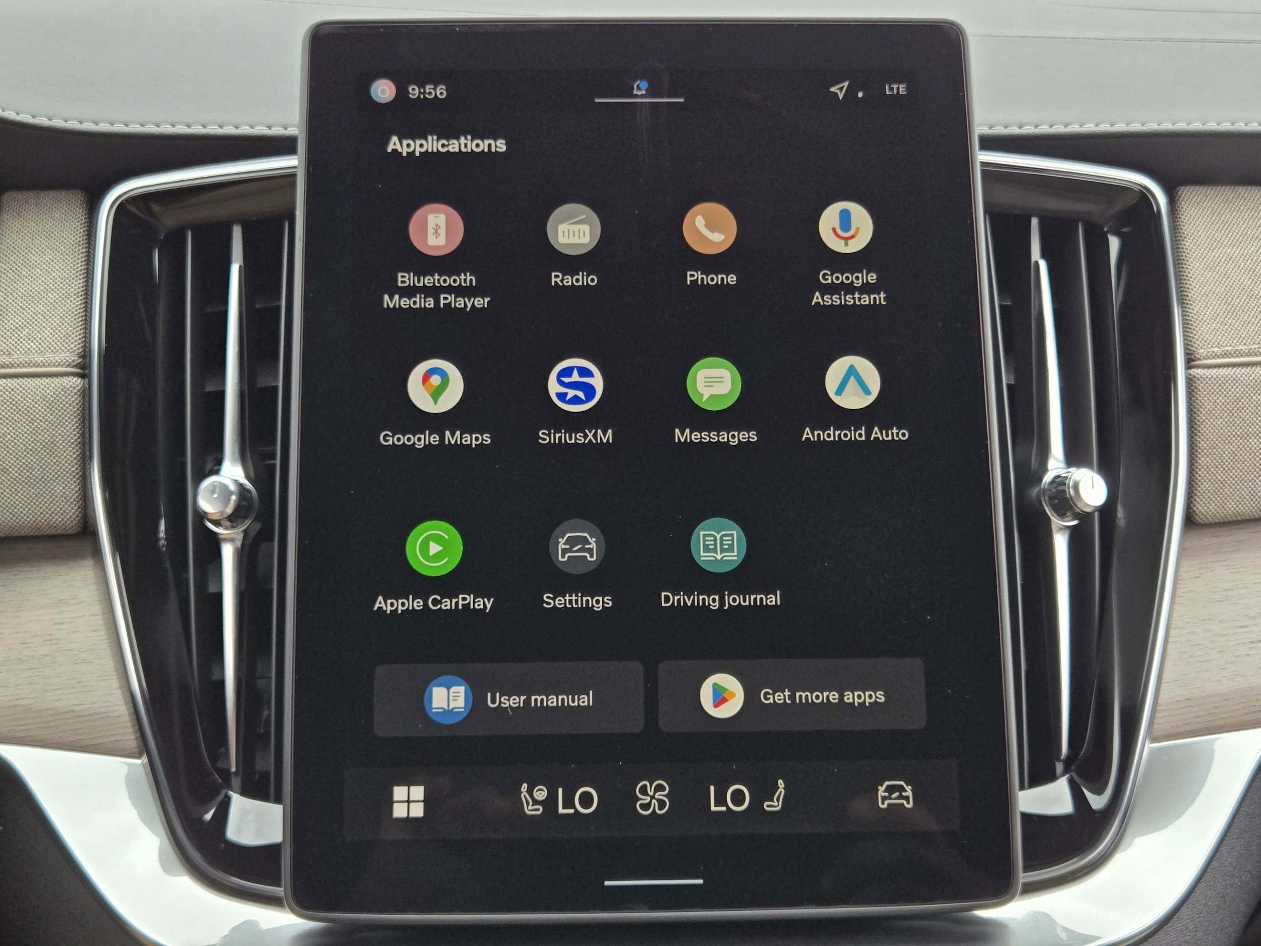 2026 Volvo XC90 Plus - Photo 15