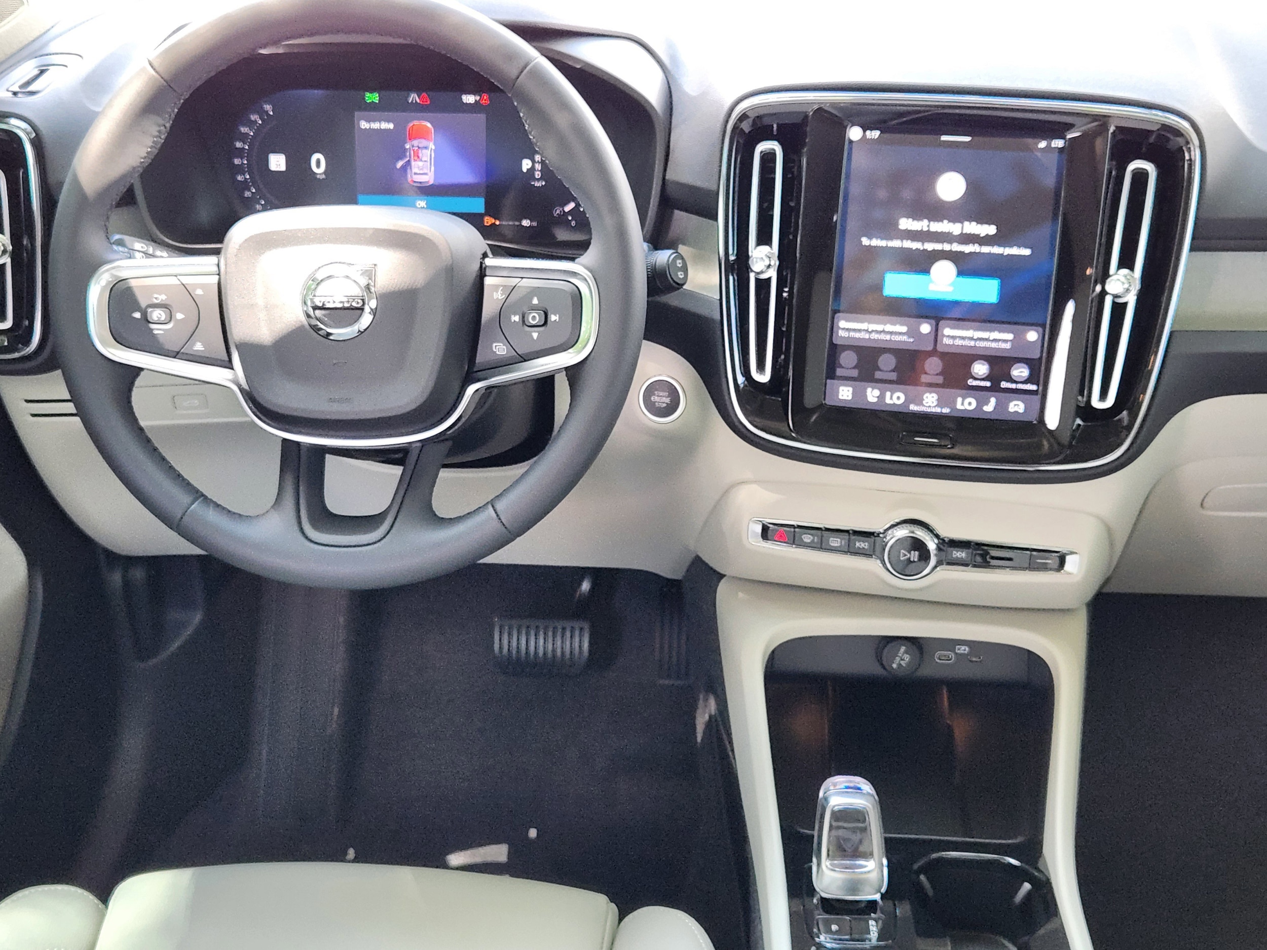 2026 Volvo XC40 Plus - Photo 22