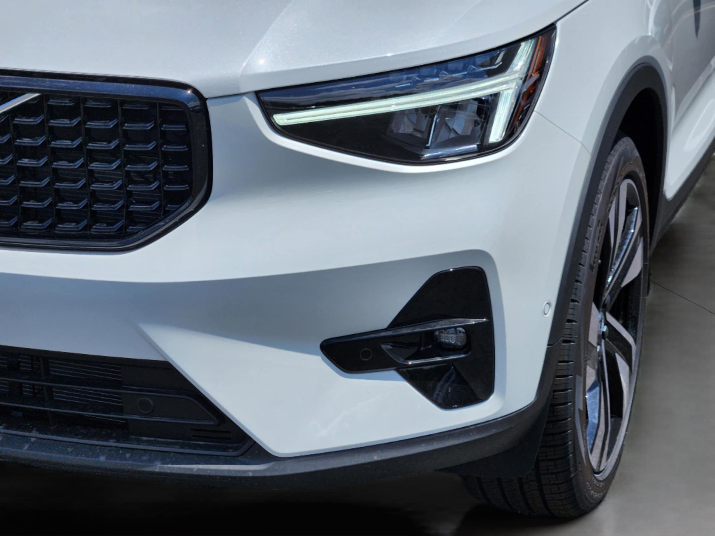 2026 Volvo XC40 Plus - Photo 32