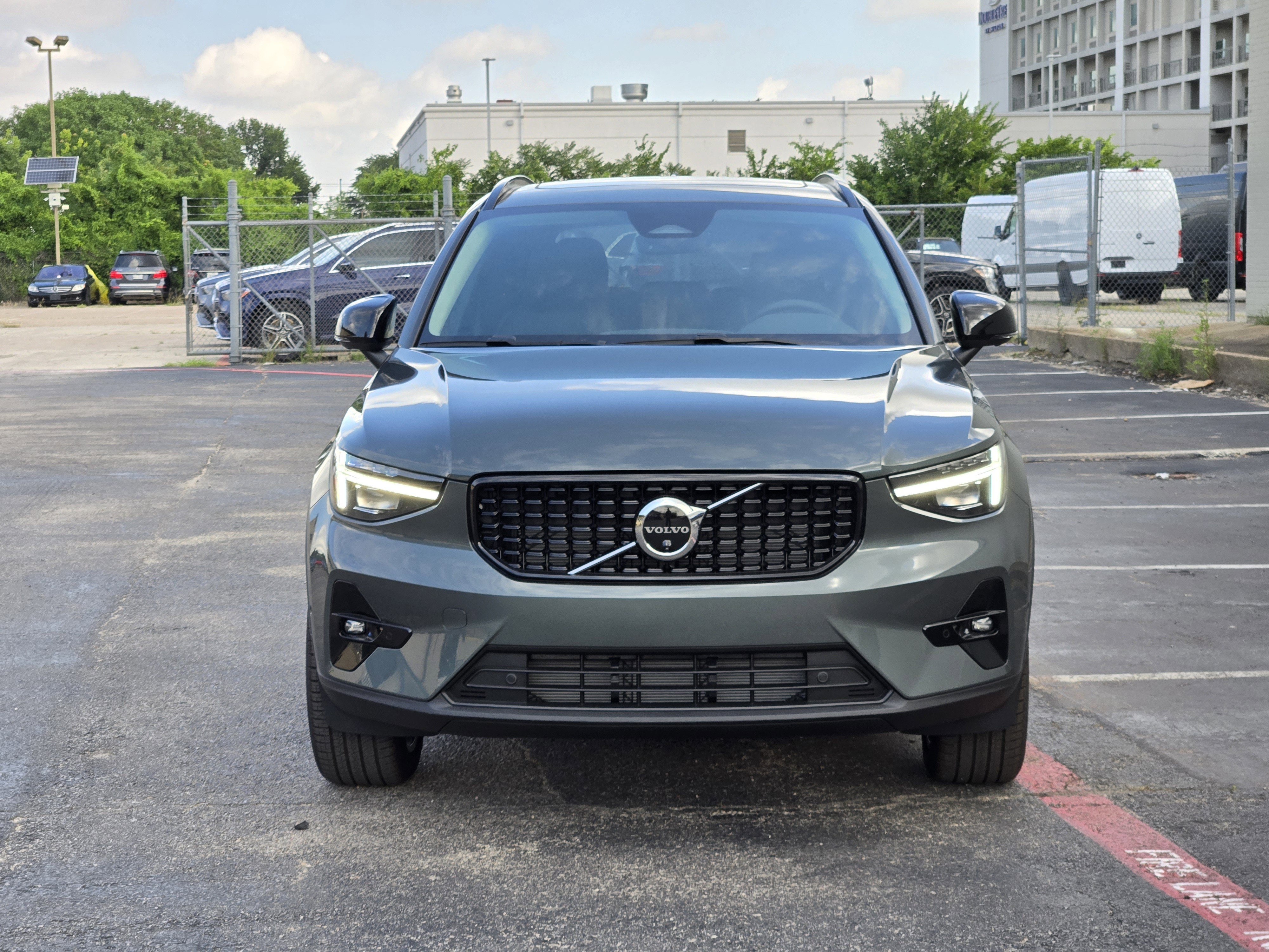 Used 2026 Volvo XC40 B5 Ultra SUV