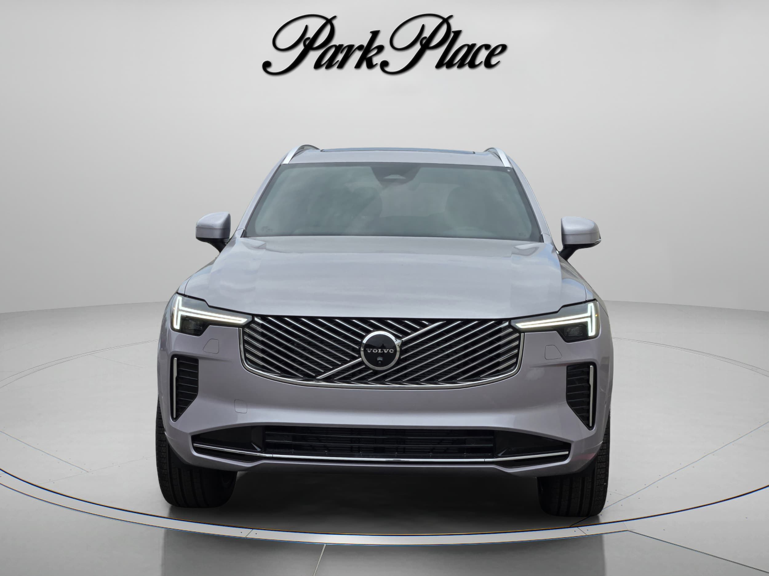 2026 Volvo XC90 Plus - Photo 8