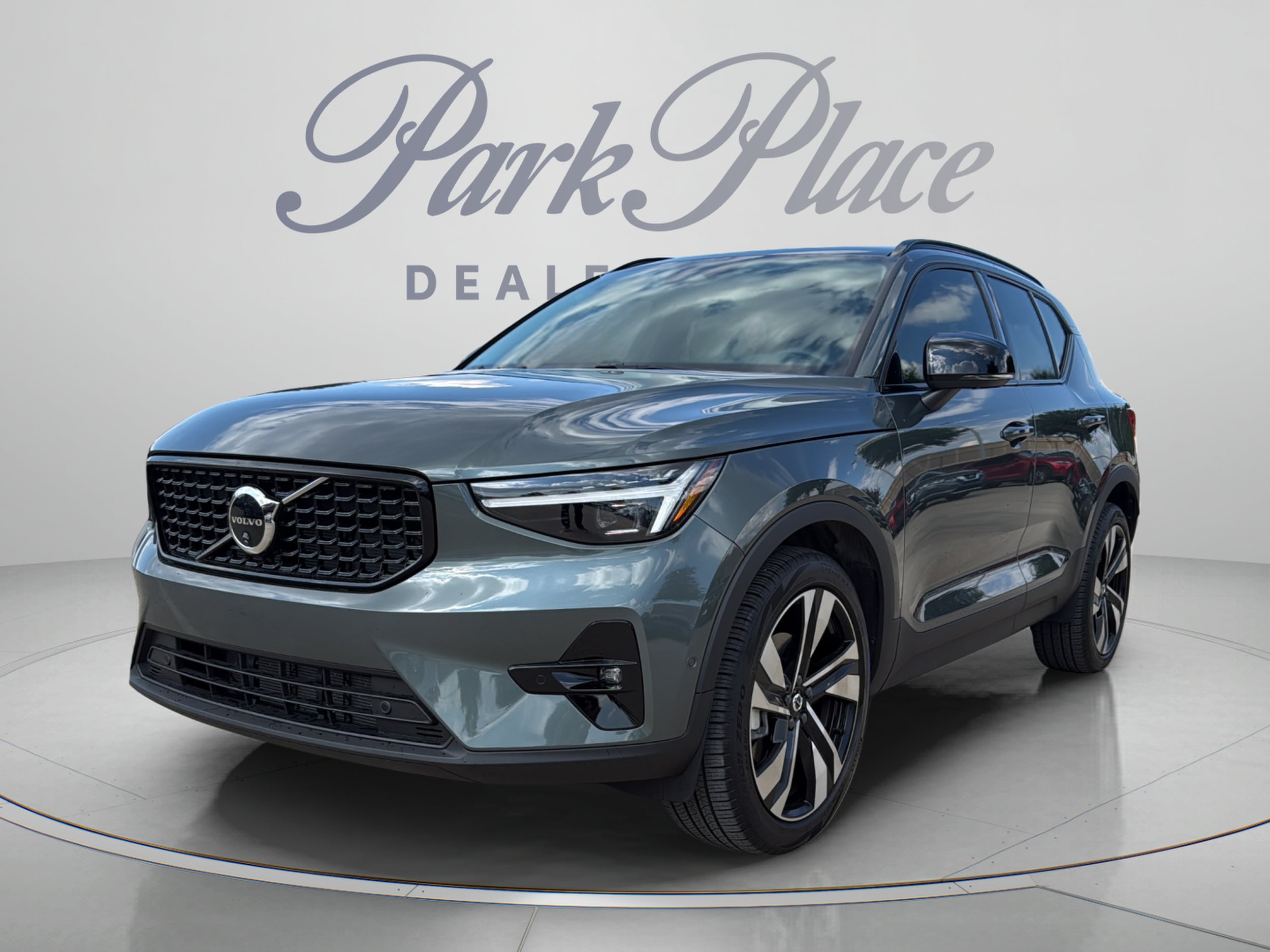 2026 Volvo XC40