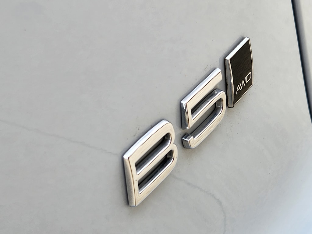 Used 2026 Volvo XC40 B5 Plus SUV