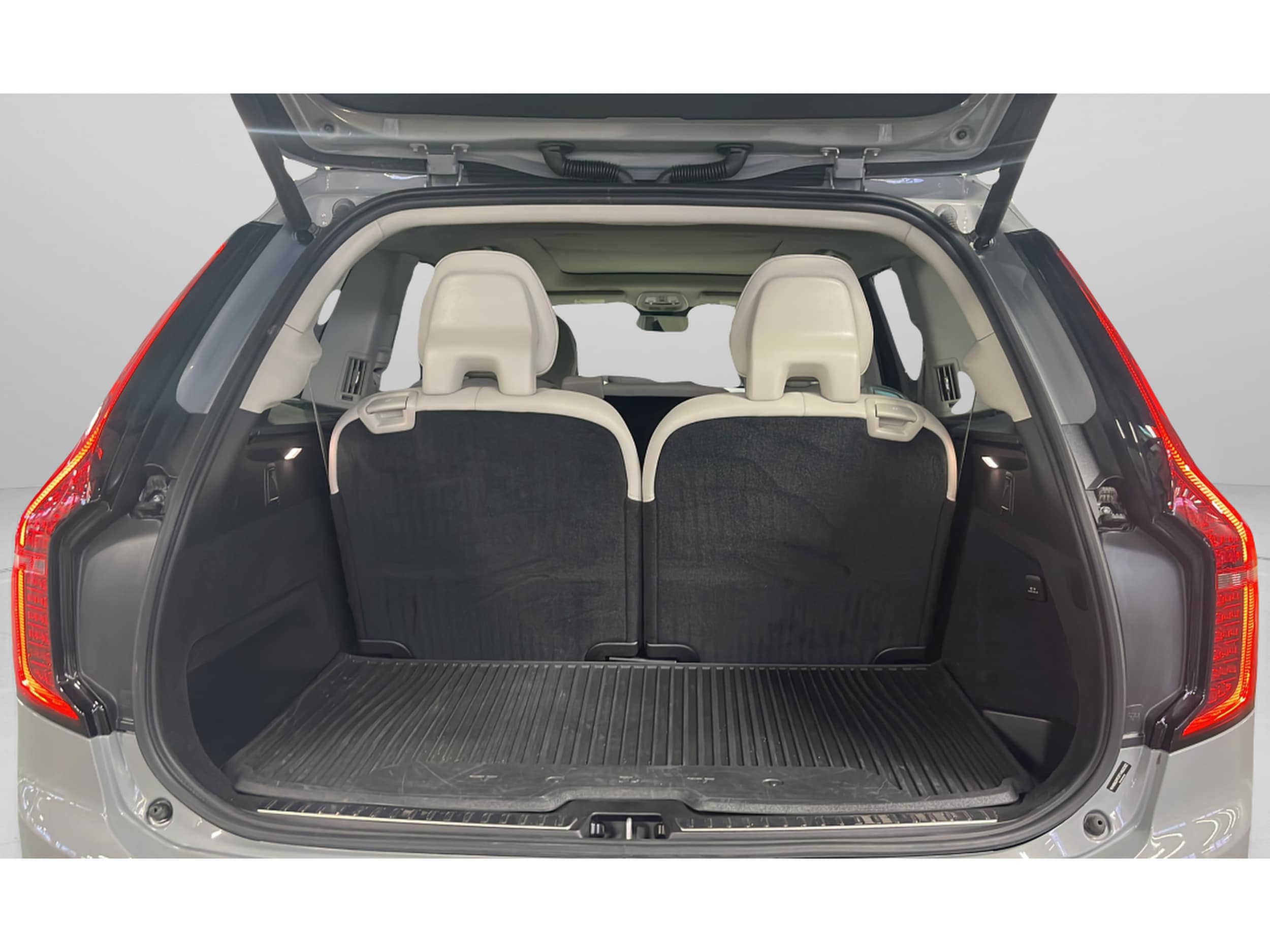 2026 Volvo XC90 Ultra - Photo 23