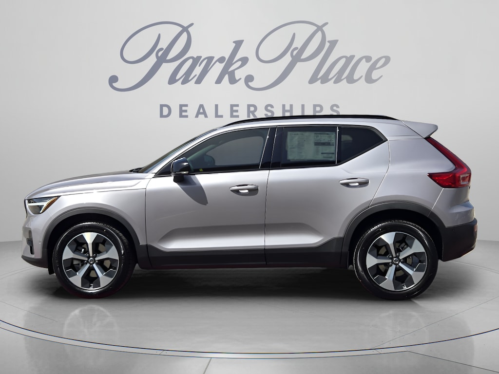 Used 2026 Volvo XC40 B5 Plus SUV