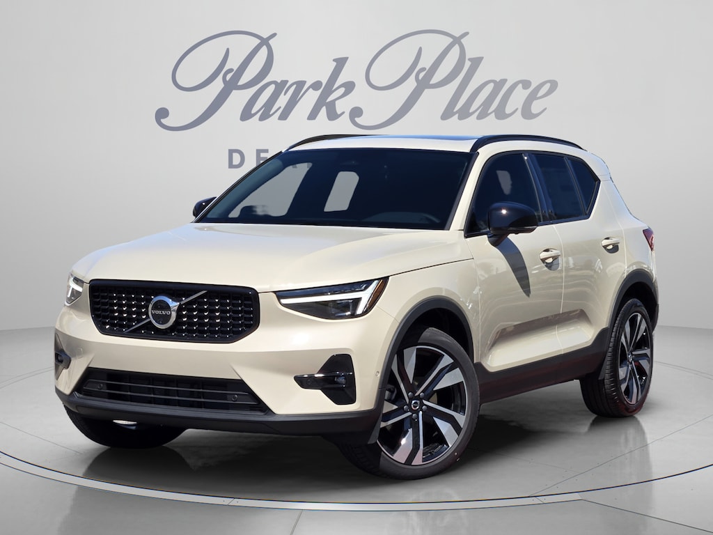New 2026 Volvo XC40 B5 Ultra SUV