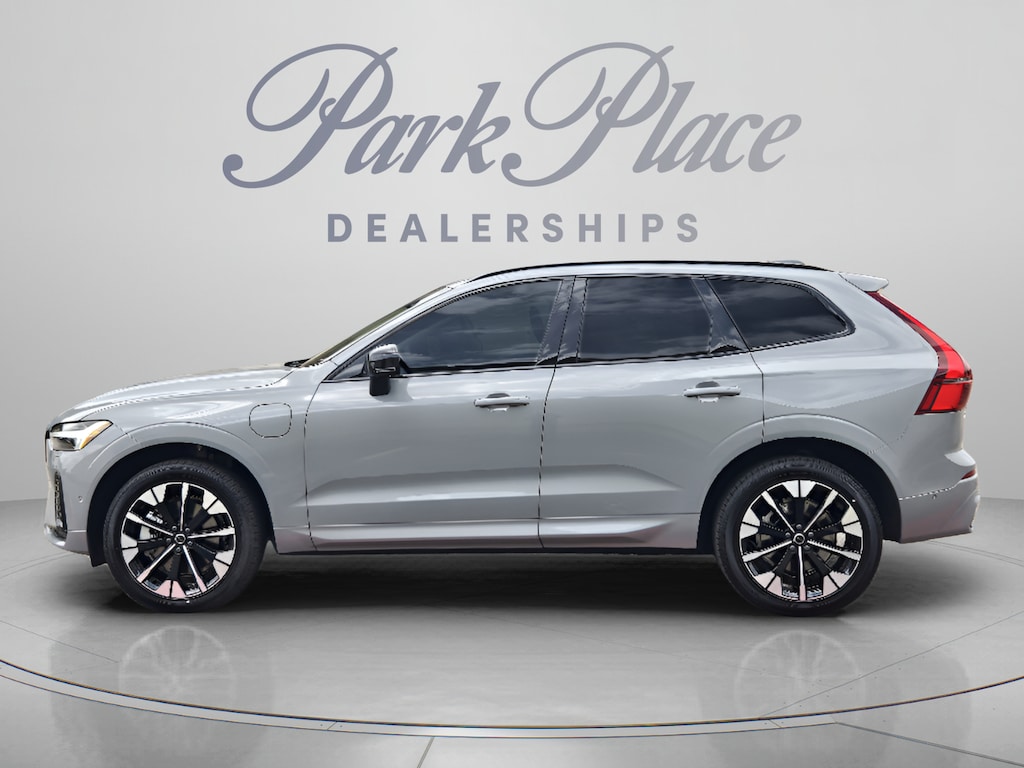 New 2026 Volvo XC60 plug-in hybrid T8 Plus SUV