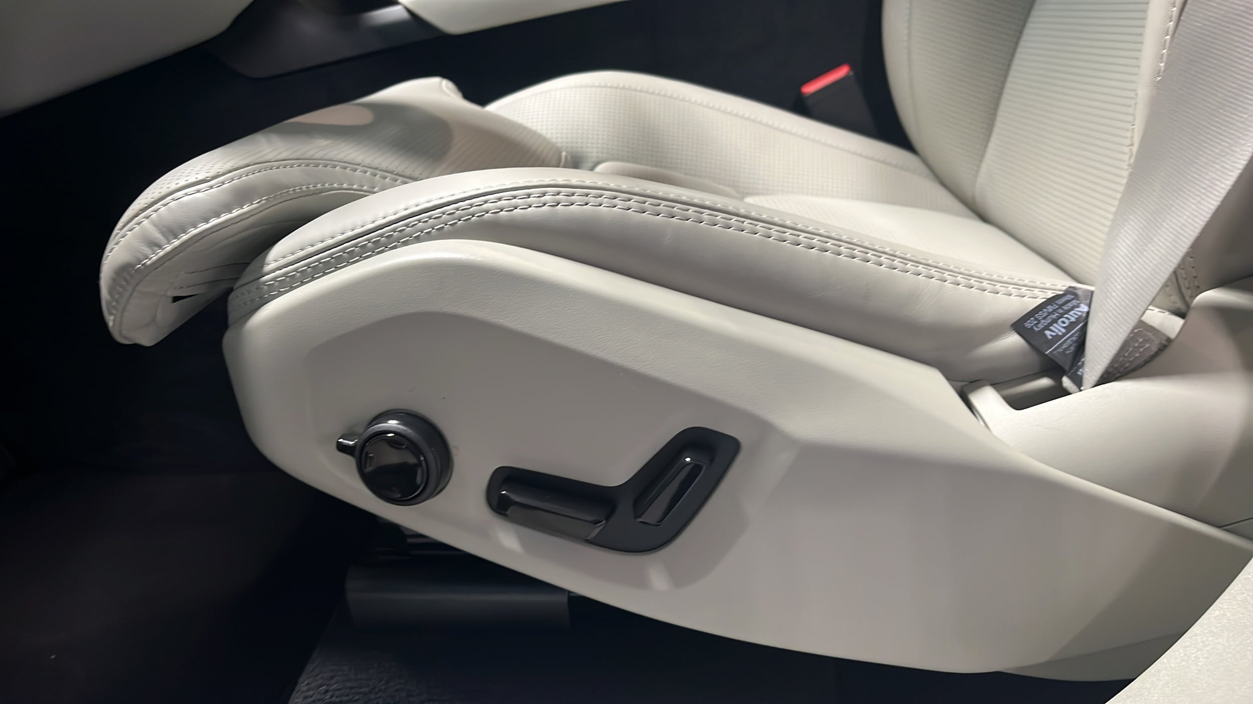 2026 Volvo XC90 Ultra - Photo 10