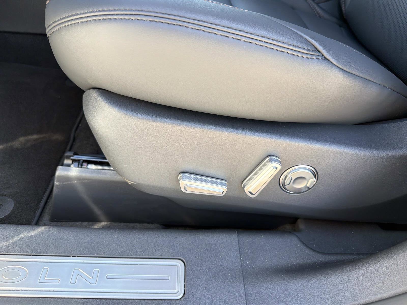 2026 Lincoln Nautilus Premiere - Photo 12