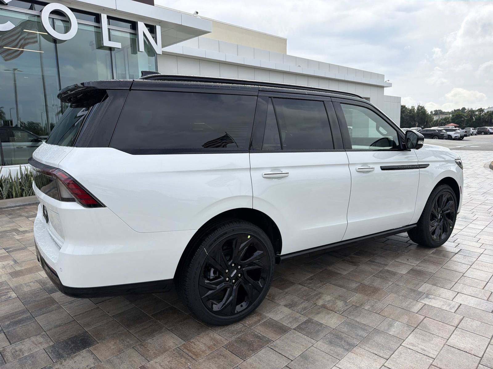 New 2027 Lincoln Navigator Black Label SUV