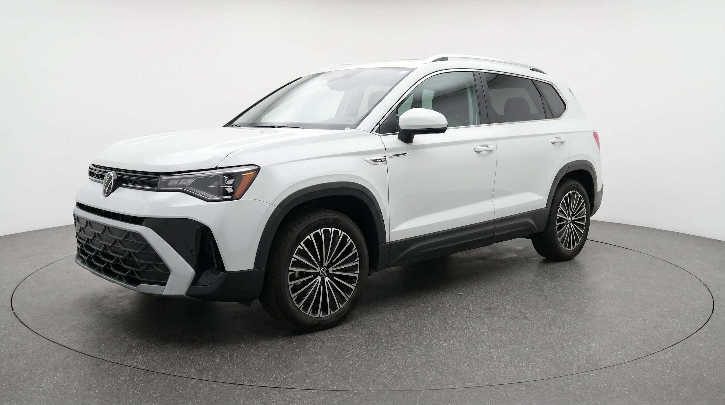 Thumbnail: 2026 Volkswagen Taos - 3