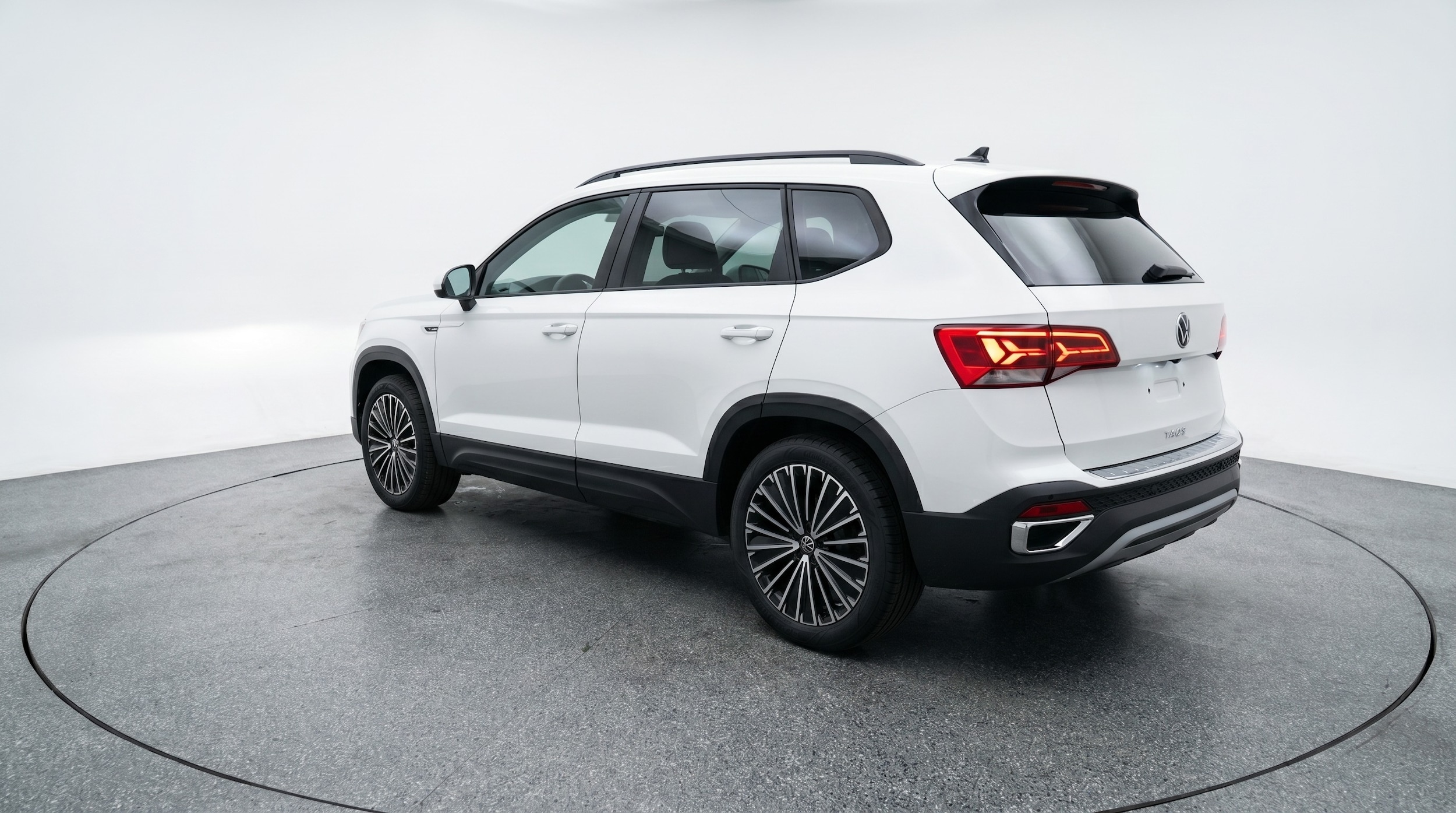 Thumbnail: 2026 Volkswagen Taos - 5