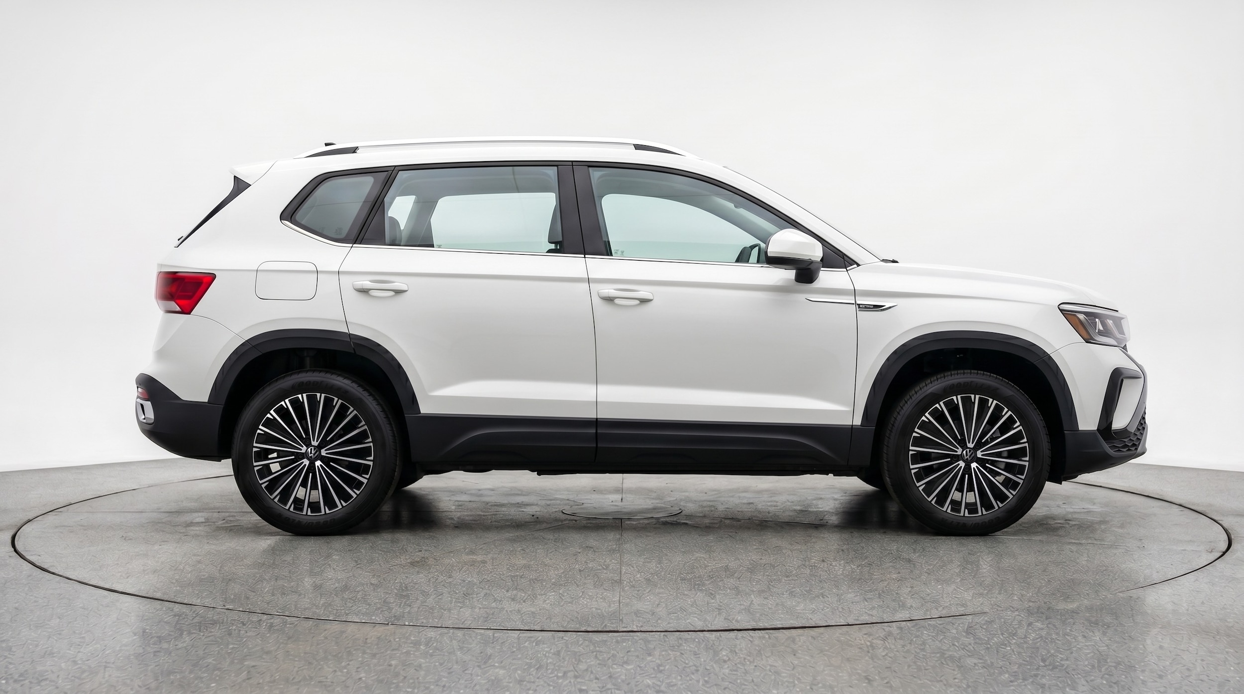 Thumbnail: 2026 Volkswagen Taos - 8