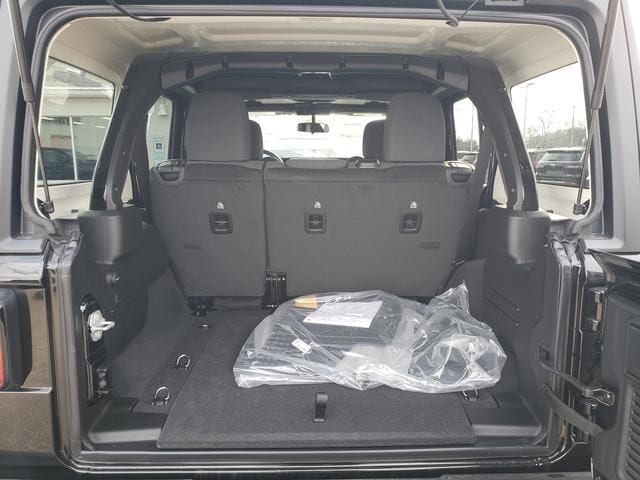 2026 Jeep Wrangler 4-Door Sport - Photo 8