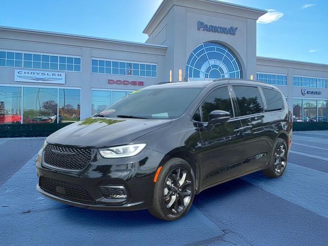 2024 Chrysler Pacifica