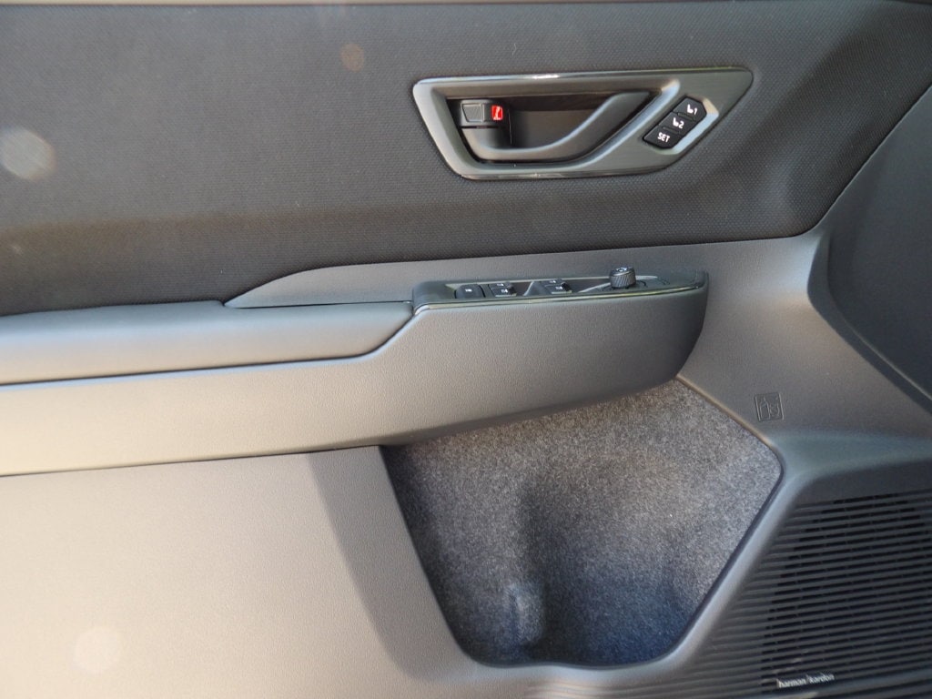 2026 Subaru Outback Limited - Photo 9