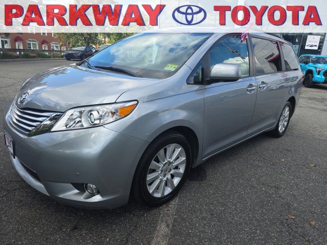Used 2011 Toyota Sienna Limited Van for Sale in Englewood Cliffs, NJ
