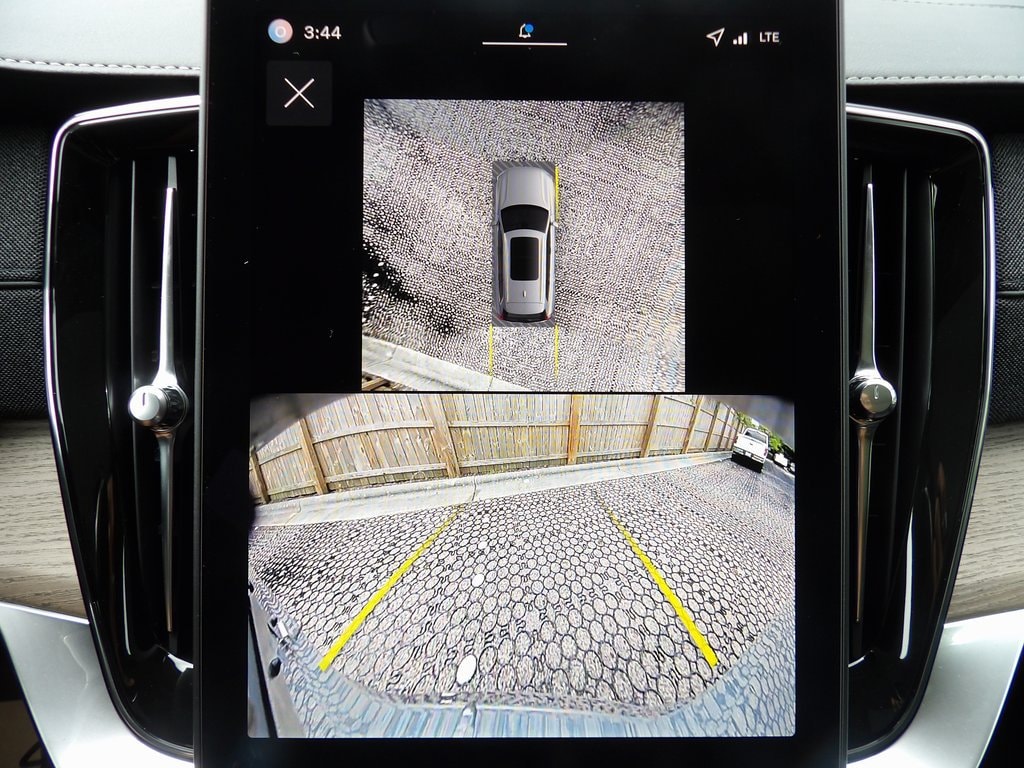 2026 Volvo XC90 Plus - Photo 20