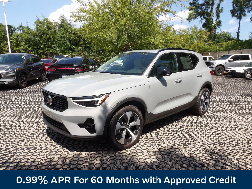 New 2026 Volvo XC40 B5 Plus SUV