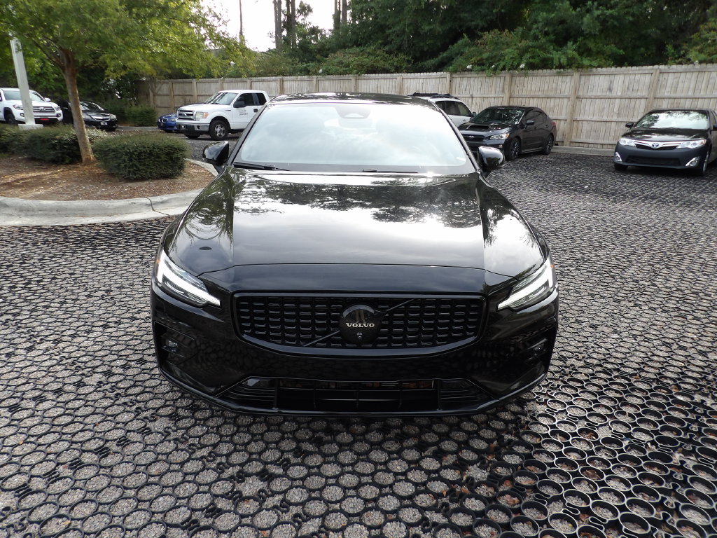 Certified 2025 Volvo XC60 B5 Plus SUV
