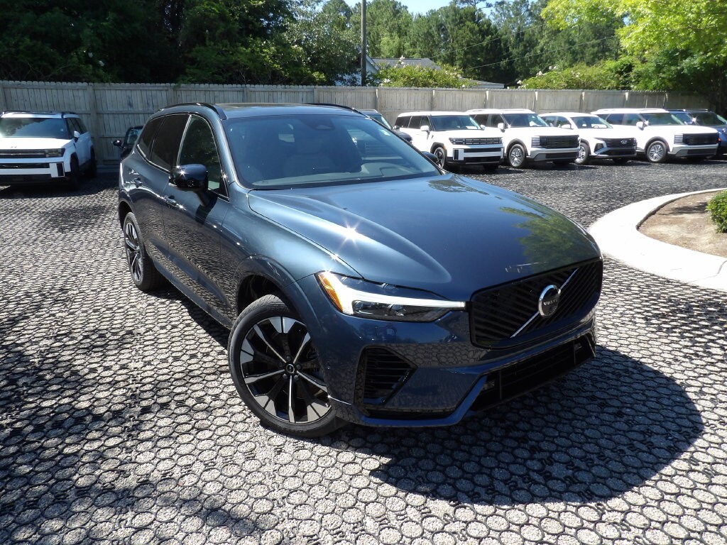 New 2026 Volvo XC60 plug-in hybrid T8 Plus SUV