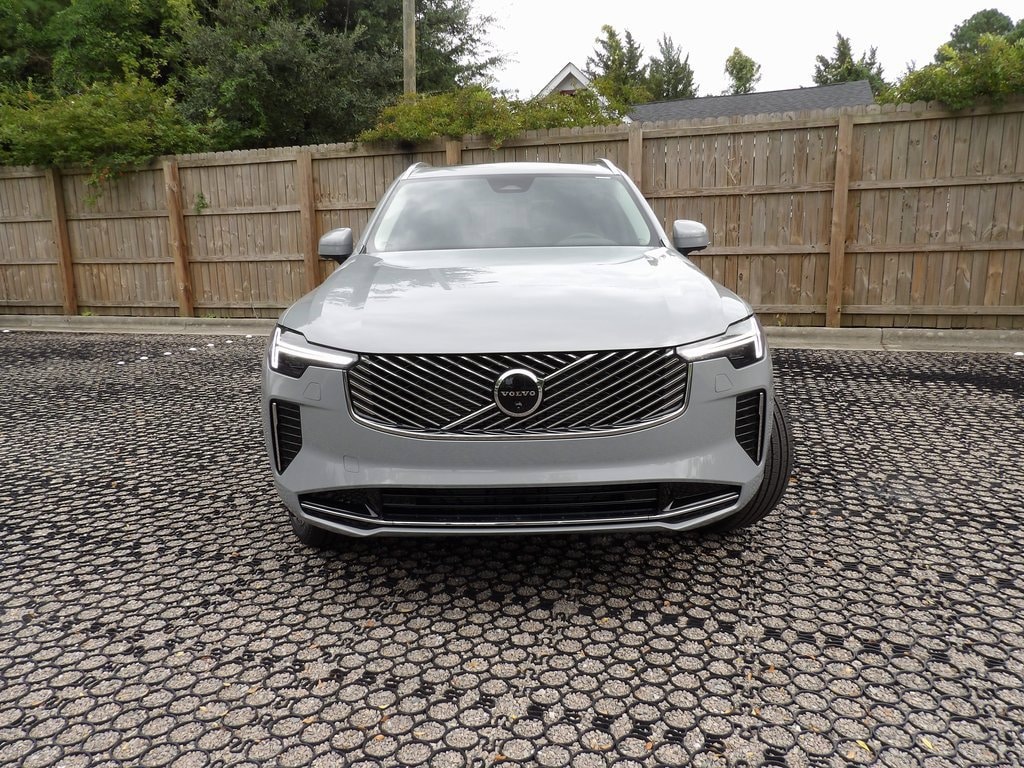2026 Volvo XC90 Plus - Photo 2
