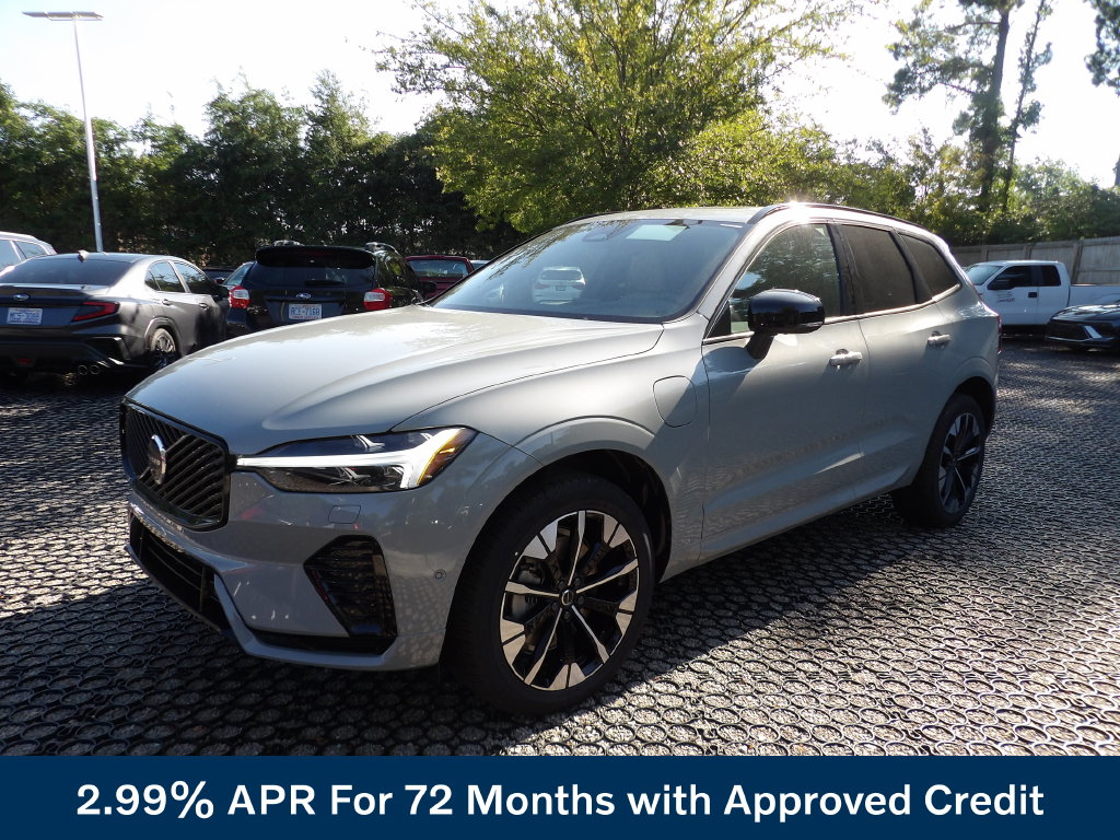 New 2026 Volvo XC60 plug-in hybrid T8 Plus SUV