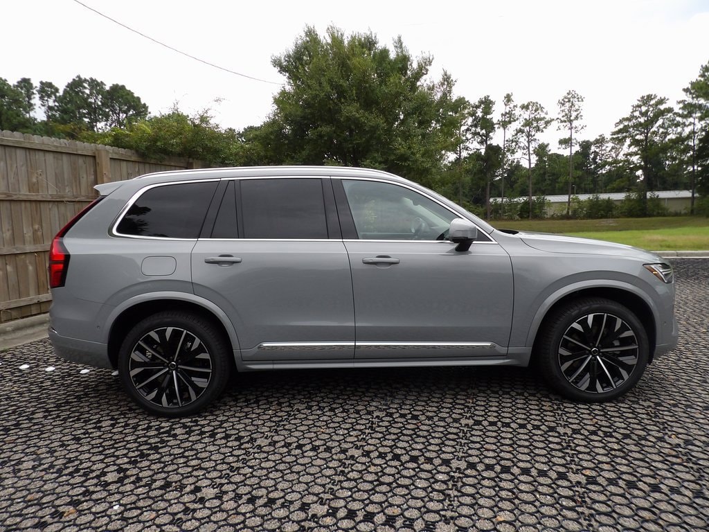 2026 Volvo XC90 Plus - Photo 4