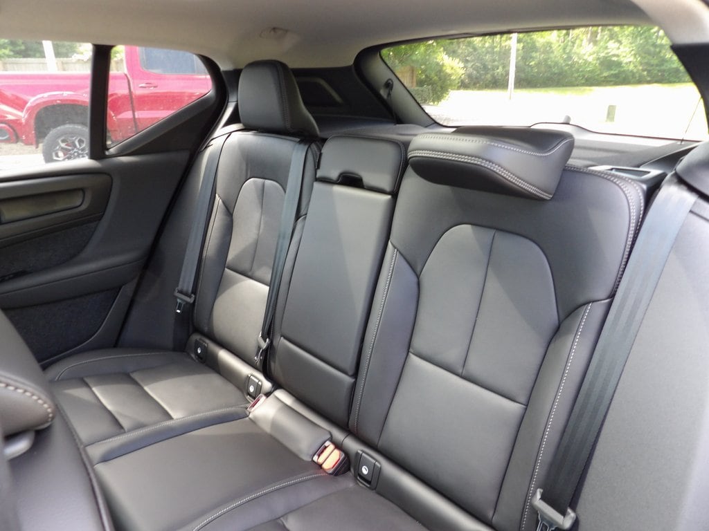 2026 Volvo XC40 Plus - Photo 22