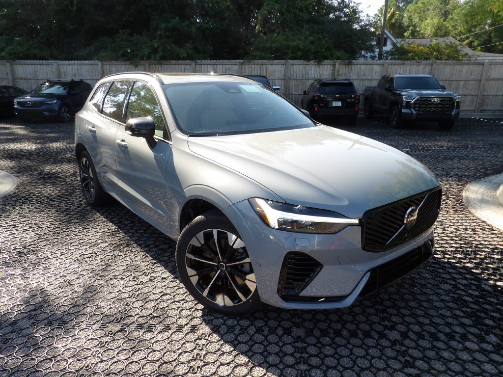 New 2026 Volvo XC60 plug-in hybrid T8 Plus SUV