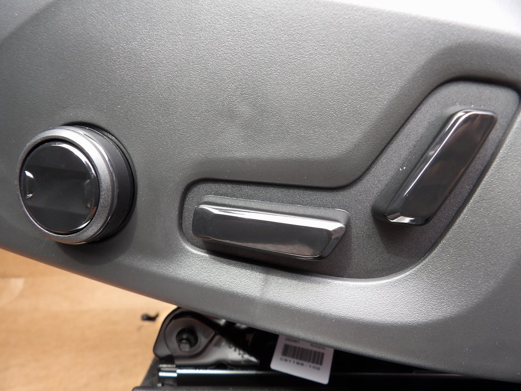 2026 Volvo XC90 Plus - Photo 14