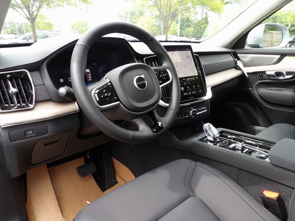 2026 Volvo XC90 Plus - Photo 9