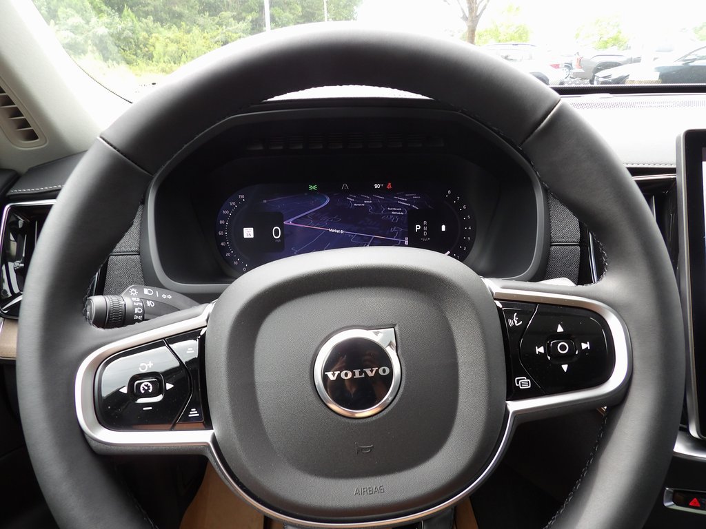 2026 Volvo XC90 Plus - Photo 16