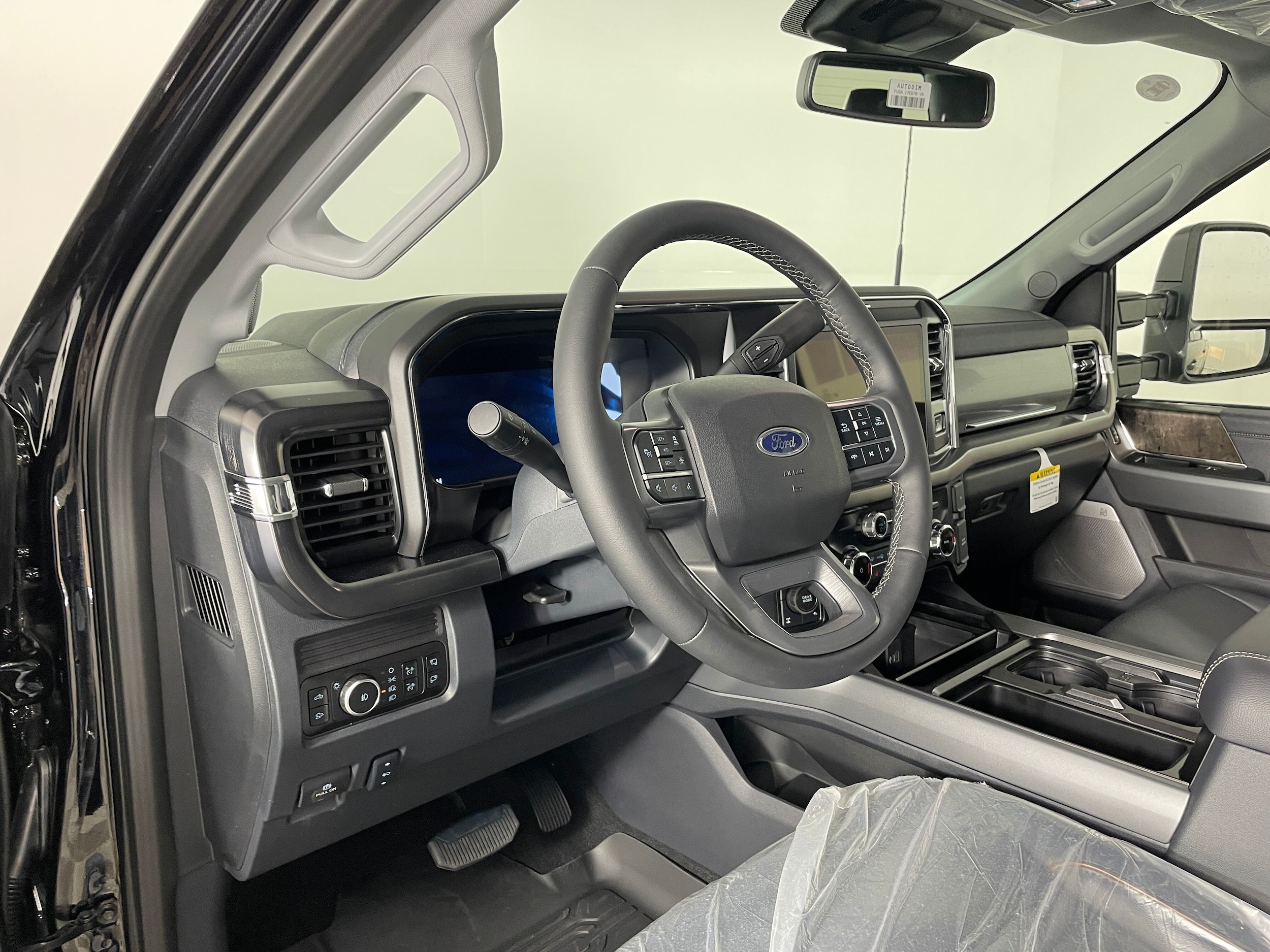 2026 Ford F-250 Super Duty Lariat - Photo 2