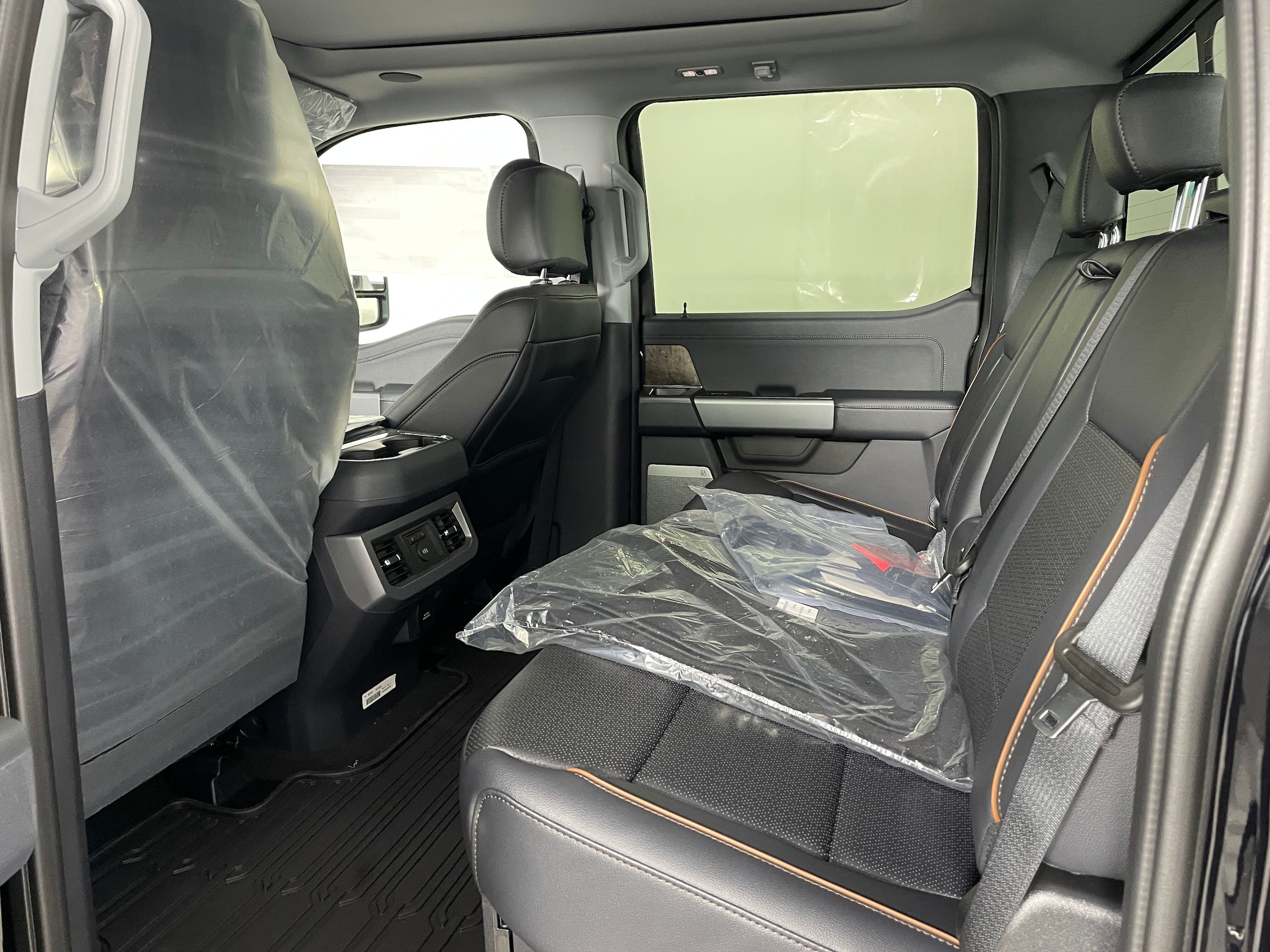 2026 Ford F-250 Super Duty Lariat - Photo 4