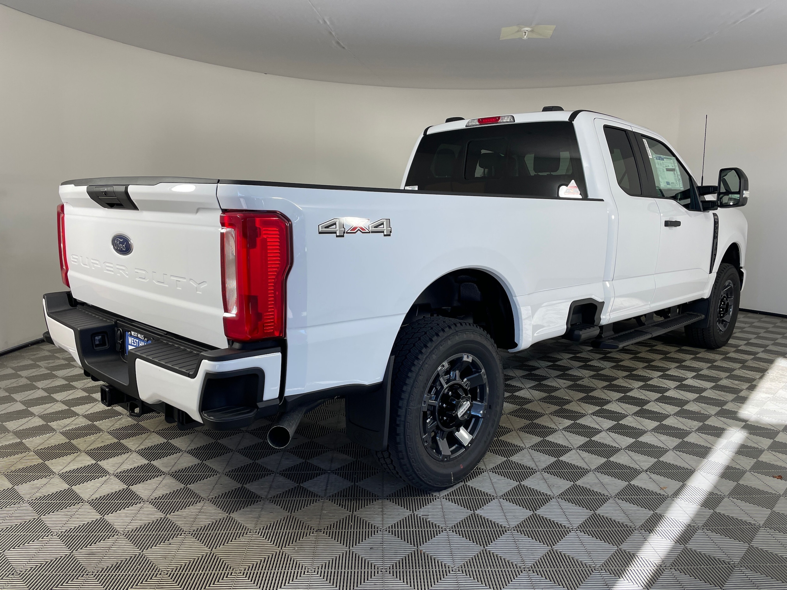 2026 Ford F-350 Super Duty XL - Photo 6