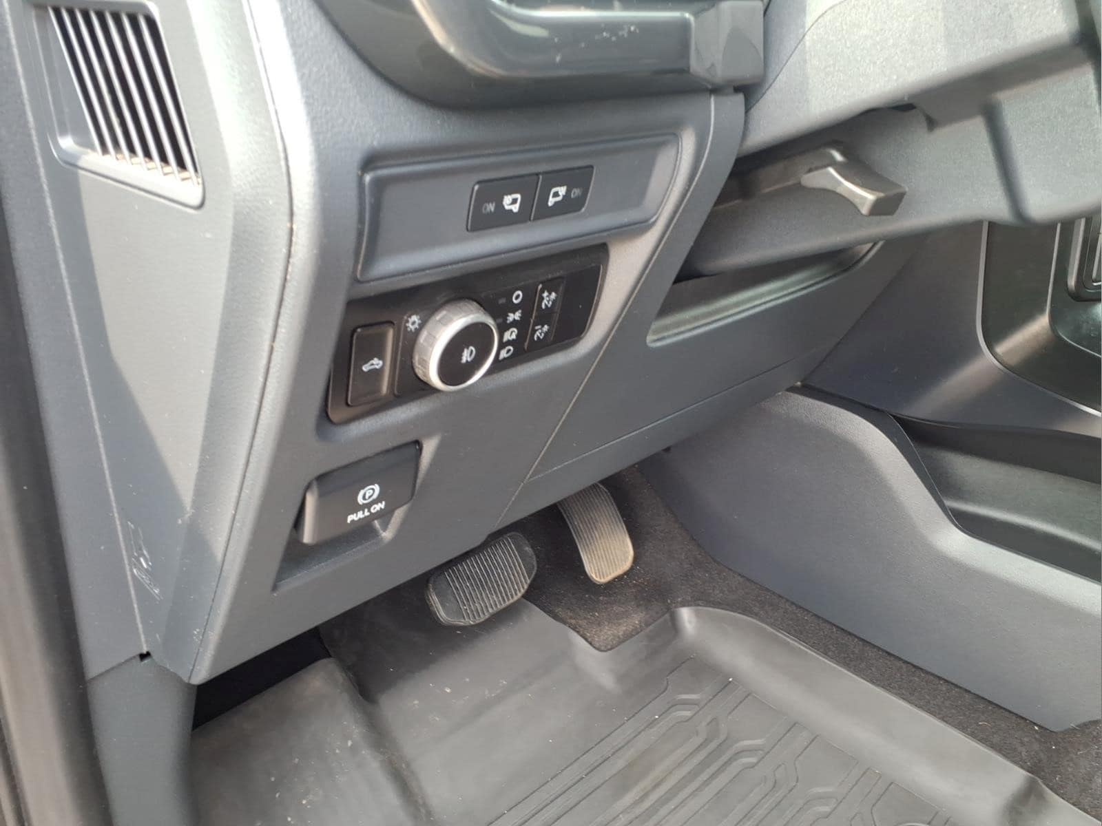 2023 Ford F-150 XL - Photo 22