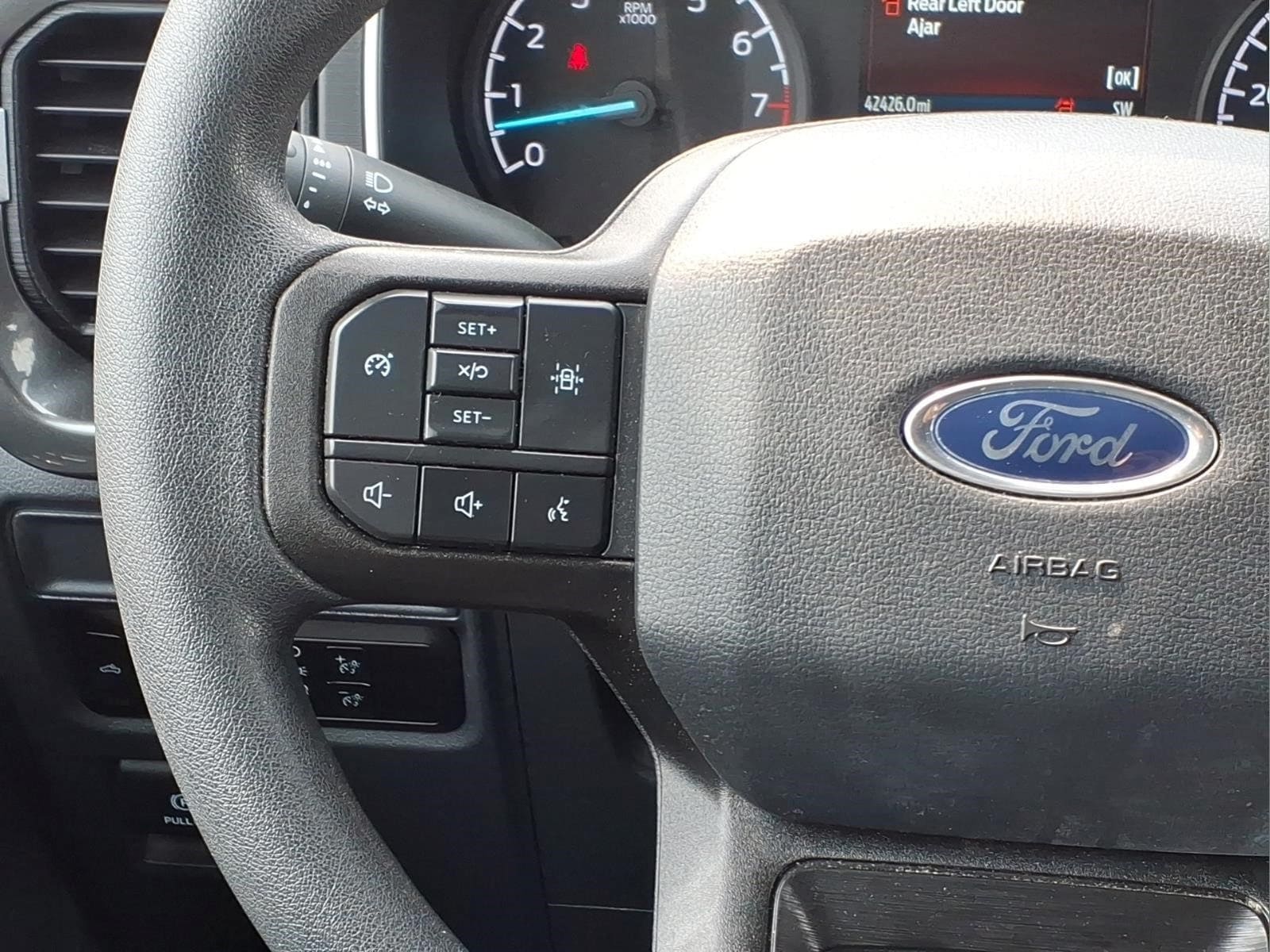 2023 Ford F-150 XL - Photo 11