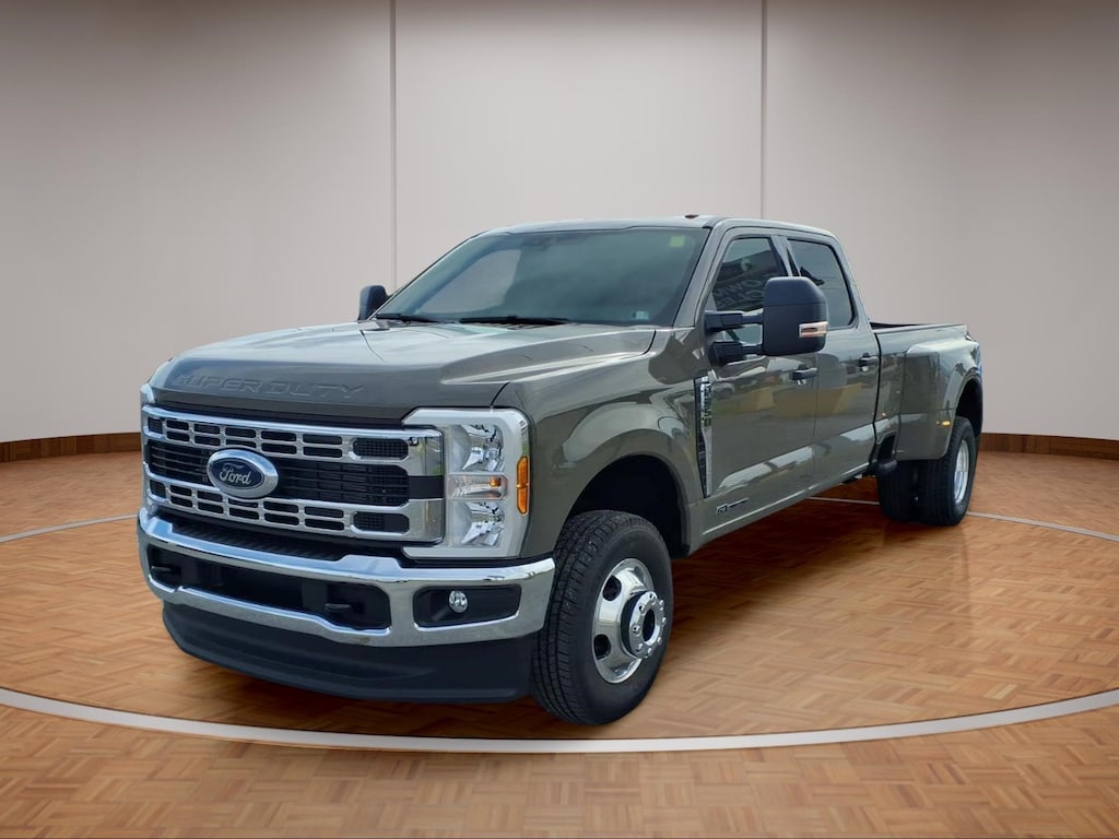 New 2026 Ford F-350 Super Duty F-350® XLT TRUCK