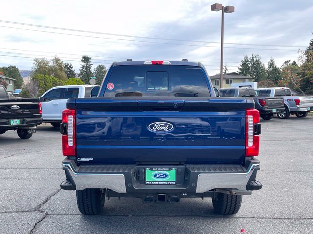 New 2027 Ford F-350 Lariat Truck Crew Cab