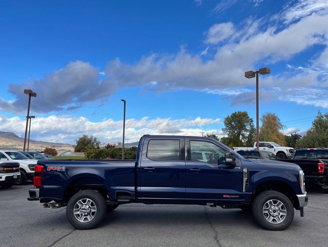 New 2027 Ford F-350 Lariat Truck Crew Cab